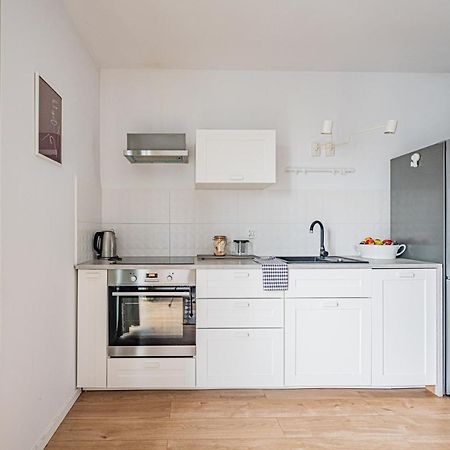 Polaka Apartment ~ Self Check-In 24 ~ Car Park ~Lift Wroclaw Bagian luar foto