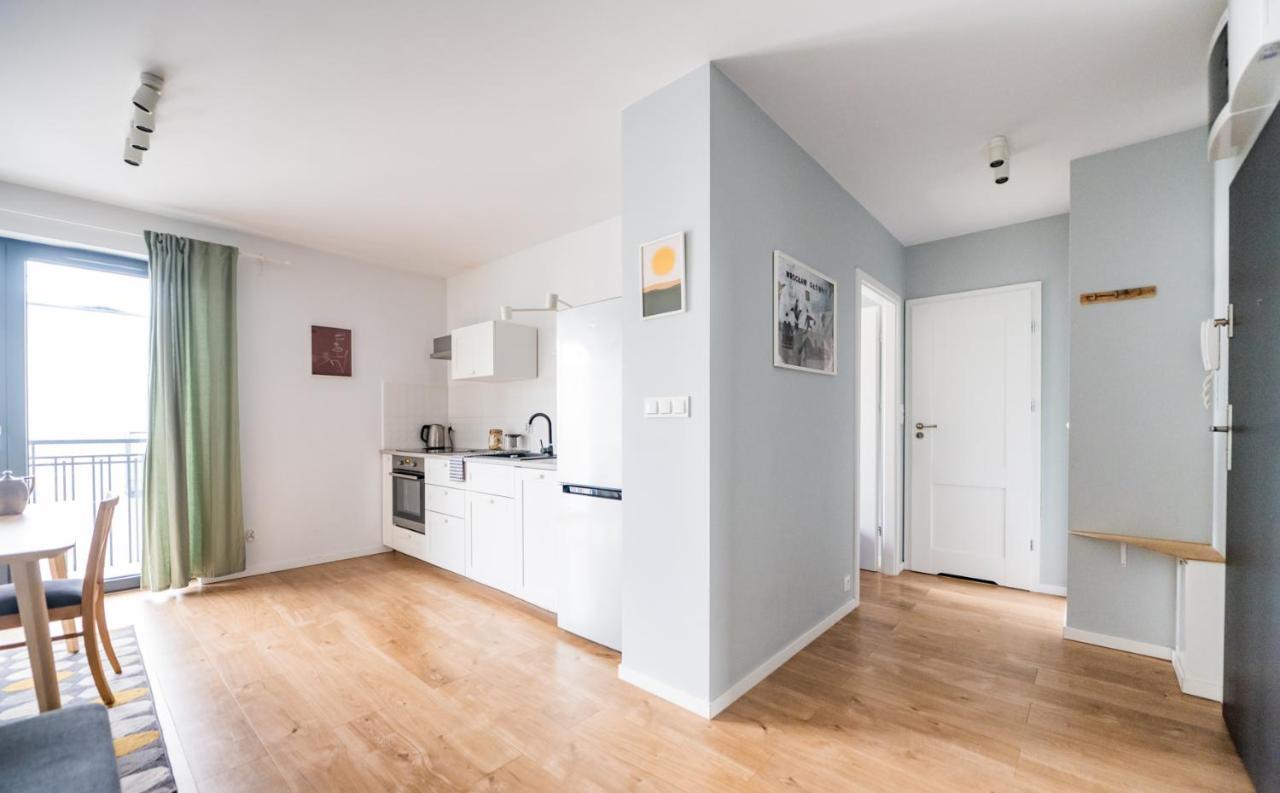 Polaka Apartment ~ Self Check-In 24 ~ Car Park ~Lift Wroclaw Bagian luar foto