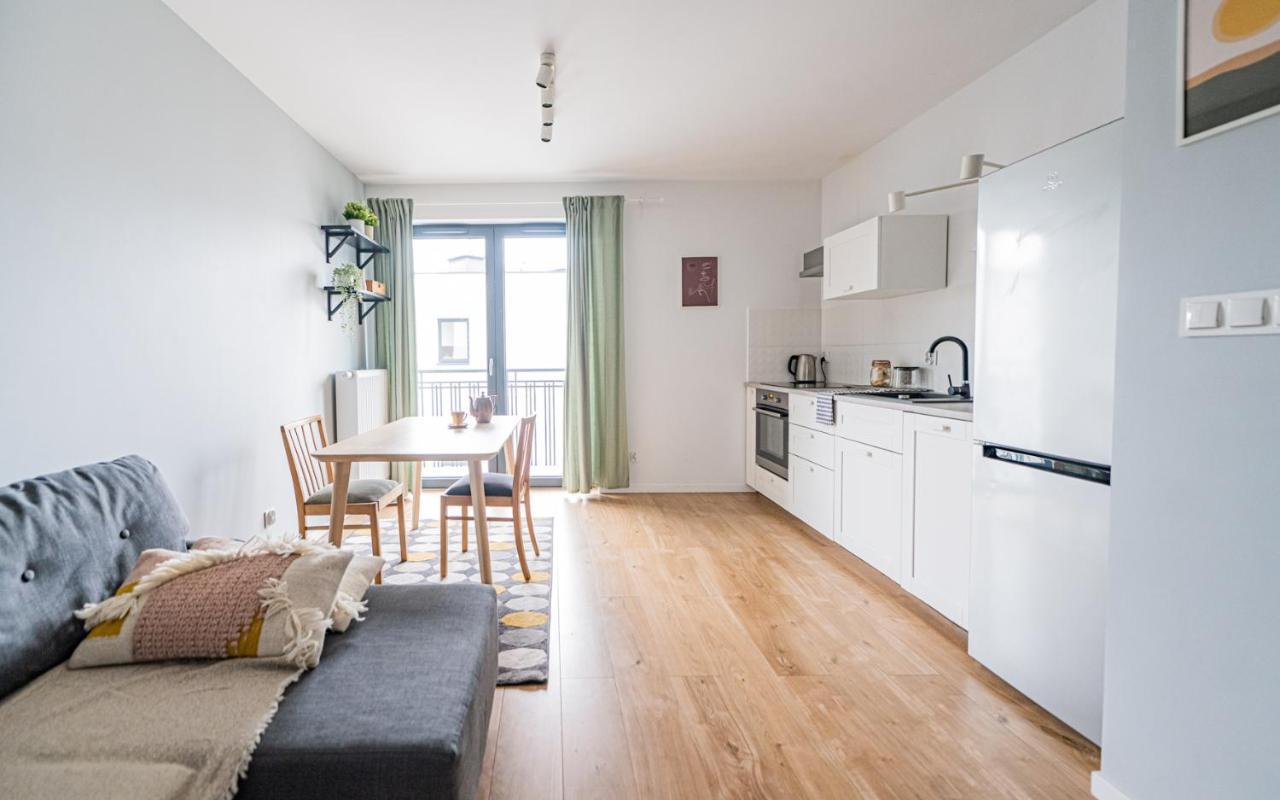 Polaka Apartment ~ Self Check-In 24 ~ Car Park ~Lift Wroclaw Bagian luar foto