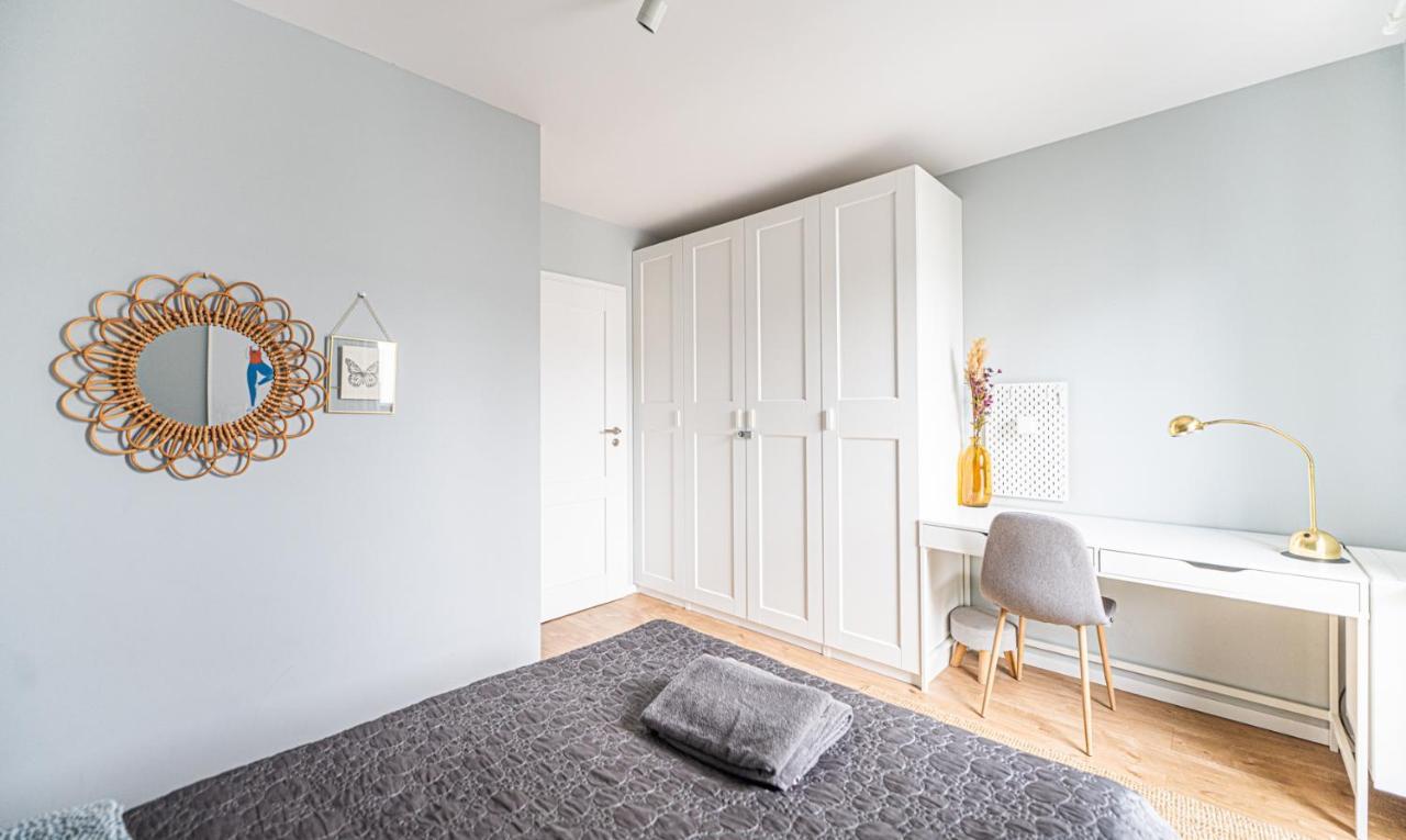 Polaka Apartment ~ Self Check-In 24 ~ Car Park ~Lift Wroclaw Bagian luar foto
